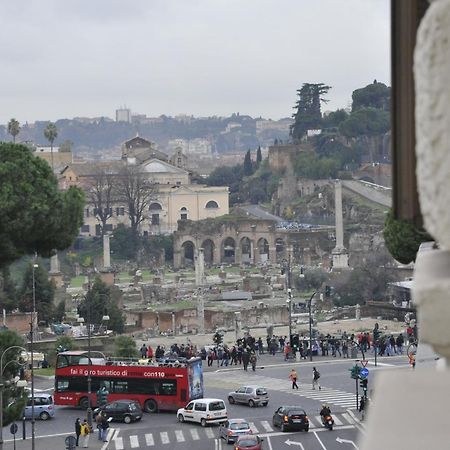 2 Passi Al Colosseo B&B Rome Exterior photo